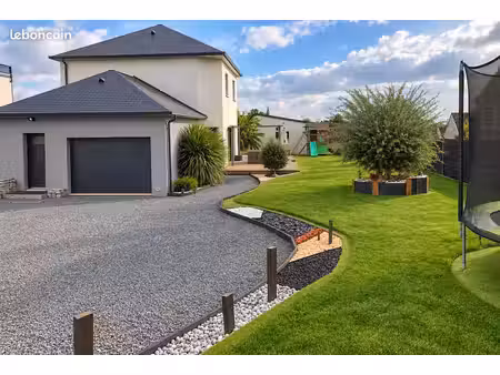 maison contemporaine 120 m² avec bâtiment indépendant 84 m²
