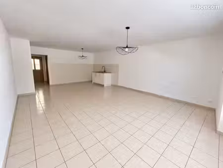 f4 117m²