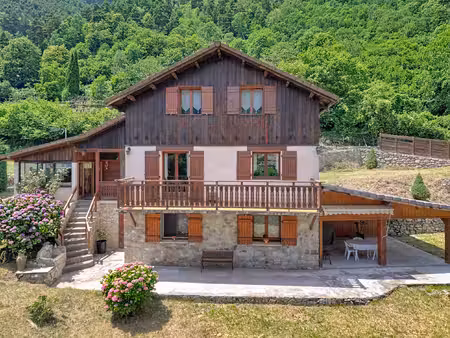 saint-martin-vésubie -- chalet avec appartement indépendant e
