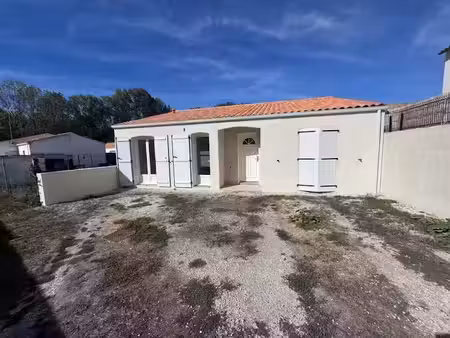 location maison 4 pièces 87.88 m² à salles-sur-mer (17220)  905 €