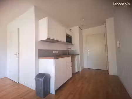 studio 1 pièce 29 m²