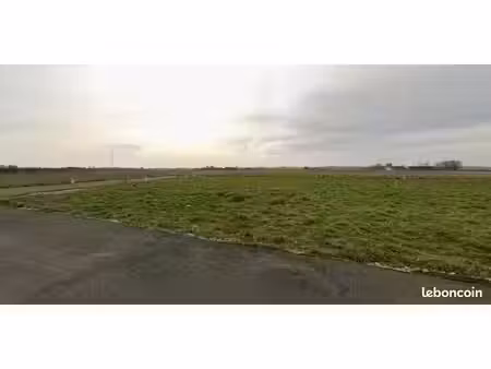 terrain 385 m² staple