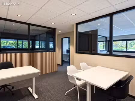 rofessionnels 109 m² – 6 places de parking