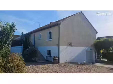 maison proche écoles maternelle primaire et lycée