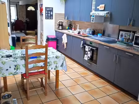 maison rénovée lumineuse avec jardin