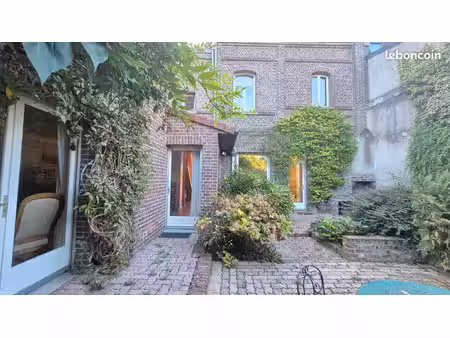 maison 8 pièces 181 m²