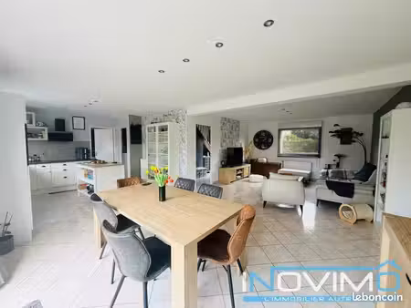 pavillon 6 pièces 159 m²