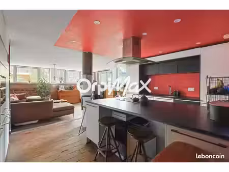 loft 5 pièces 143 m²