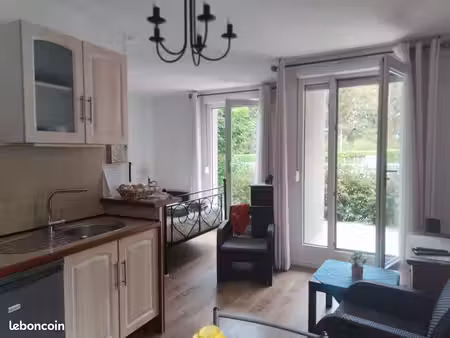 t1bis meublé  31 m2 + terrasse 11 m2