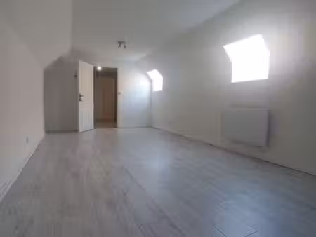 bureau 35 m² - à côté d'intermarché - 350 /mois