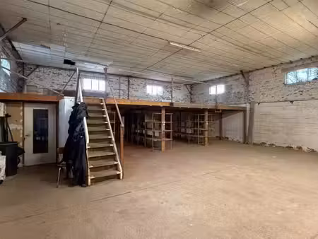 location zone de stockage et/ou bureaux – bailleul – 200 m²