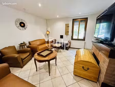 maison 6 pièces 126 m²