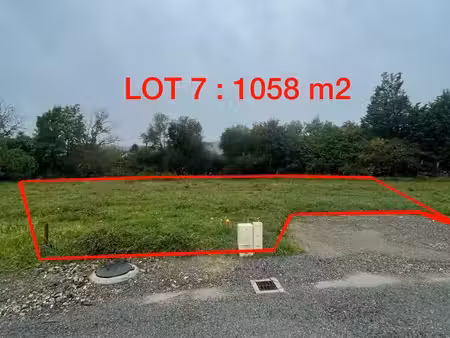 terrain 1 058 m² biron