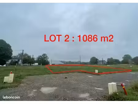 terrain 1 086 m² biron