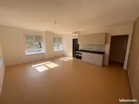 studio 37 m² – résidence privée et sécurisée – crespin