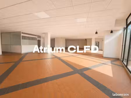 local commercial 374 m² clermont ferrand