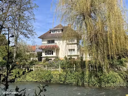 propriété 10 pièces 298 m²