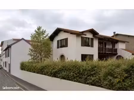 terrain constructible de 302 m² situé quartier saint-martin à biarritz