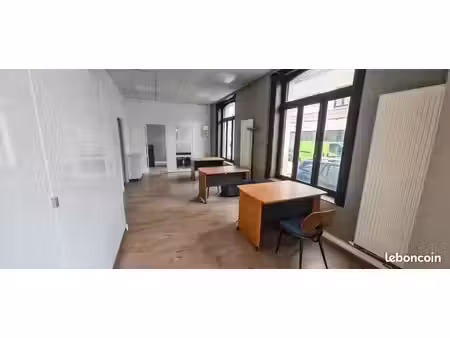 local 105 m²
