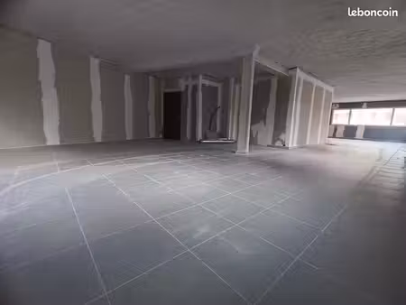 local commercial 139 m²