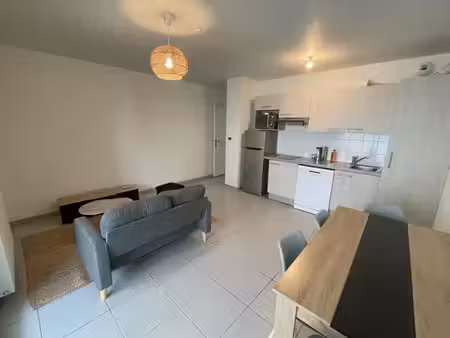appartement t2 merignac - 44 m2 - 1050 euros ttc