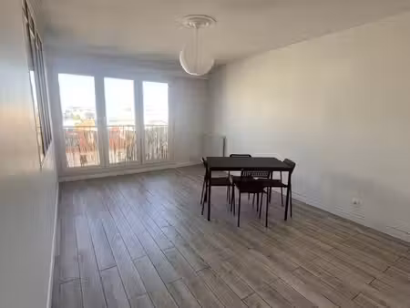 appartement de 4 pièces avec parking et cave