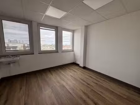 bureau professionnel 15 m2 avenue de paris orléans