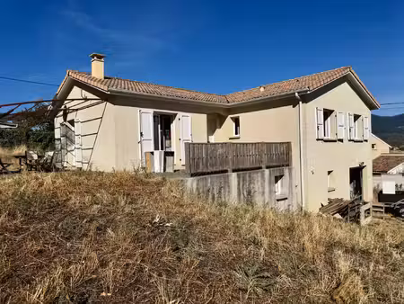 maison d’habitation sur sous sol complet et terrain de 1100m
