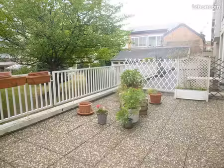 grand studio f1 terrasse 40m2 garage