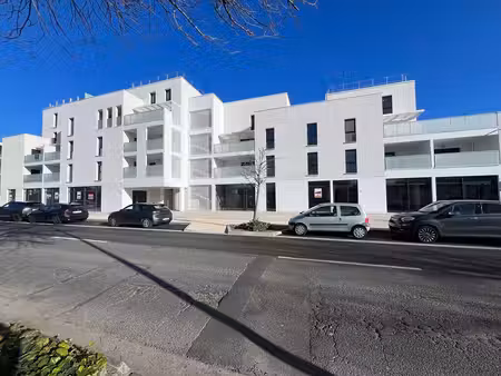 location bureaux 97m²