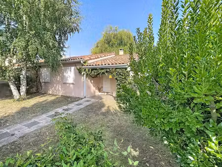 castanet  maison de plain-pied avec 3 chambres et garage au calme avec jardin !