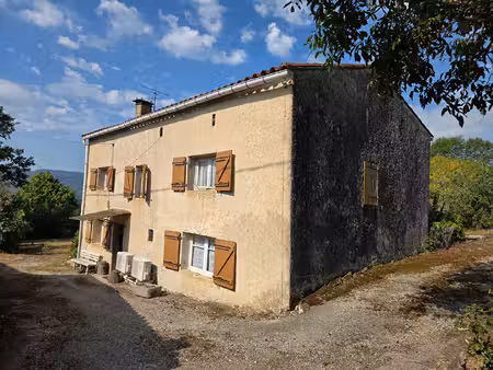 fermette avec dépendances et terrain