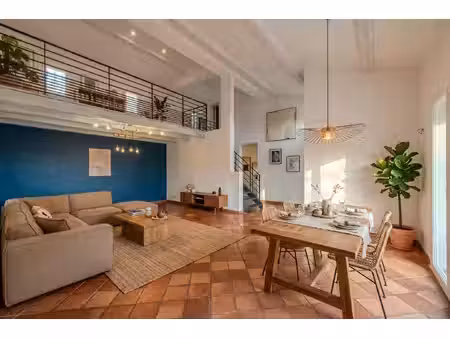 maison sur les hauteurs avec vue panoramique