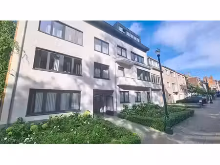 rez-de-chaussée contemporain 2 ch. avec jardin et patio