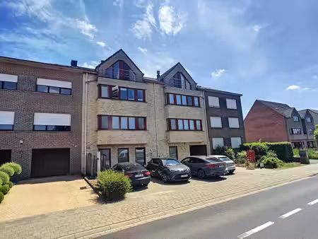 duplex 2 ch avec jardin commun et emplacement de parking