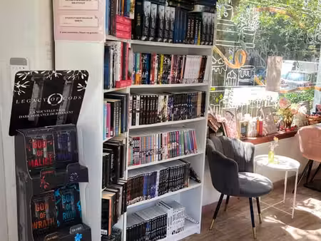 librairie spécialisée imaginaire et romance à remettre