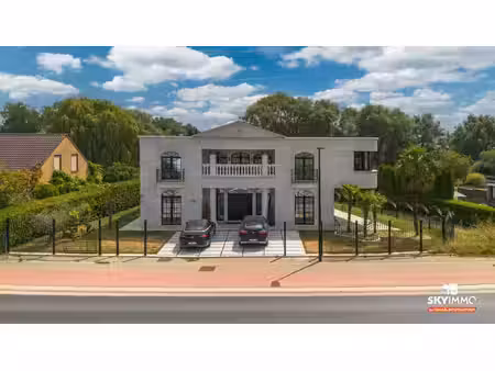 superbe villa 4f- 4ch- terasse- jardin + piscine- sauna