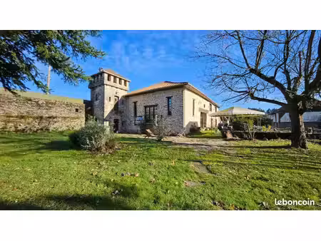 maison 6 pièces 340 m²