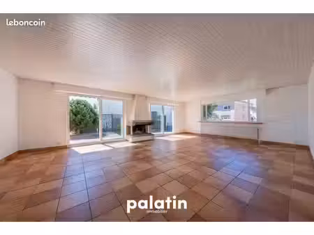 maison 6 pièces 213 m²