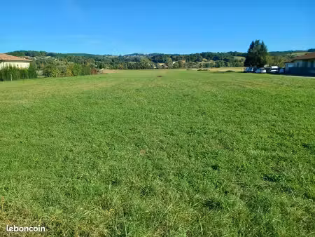 vente magnifique terrain constructible viabilisé 2556 m2