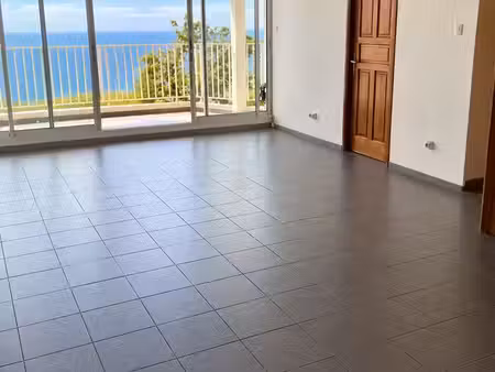appartement t3 – 55 m² – les avirons centre – vue mer