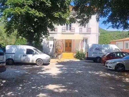 location meublé uniquement à l'année