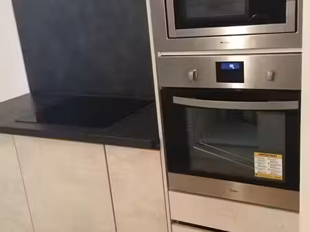 beau 3p 70m² entièrement refait à neuf avec balcon