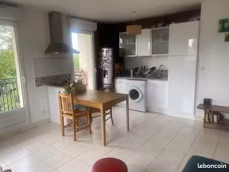 appartement t2 spacieux et lumineux