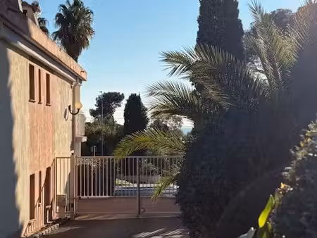 location places de parking dans copropriete securisee