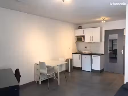 agréable studio meublé 24m2