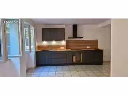 location f2 satillieu