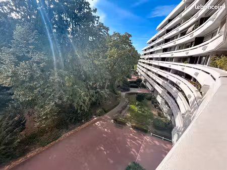 location f4 cadet de vaux