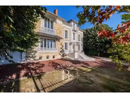 maison de luxe à vendre dans le quartier nord et ouest