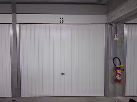 garage accès facile et sécurisé - croix blanche